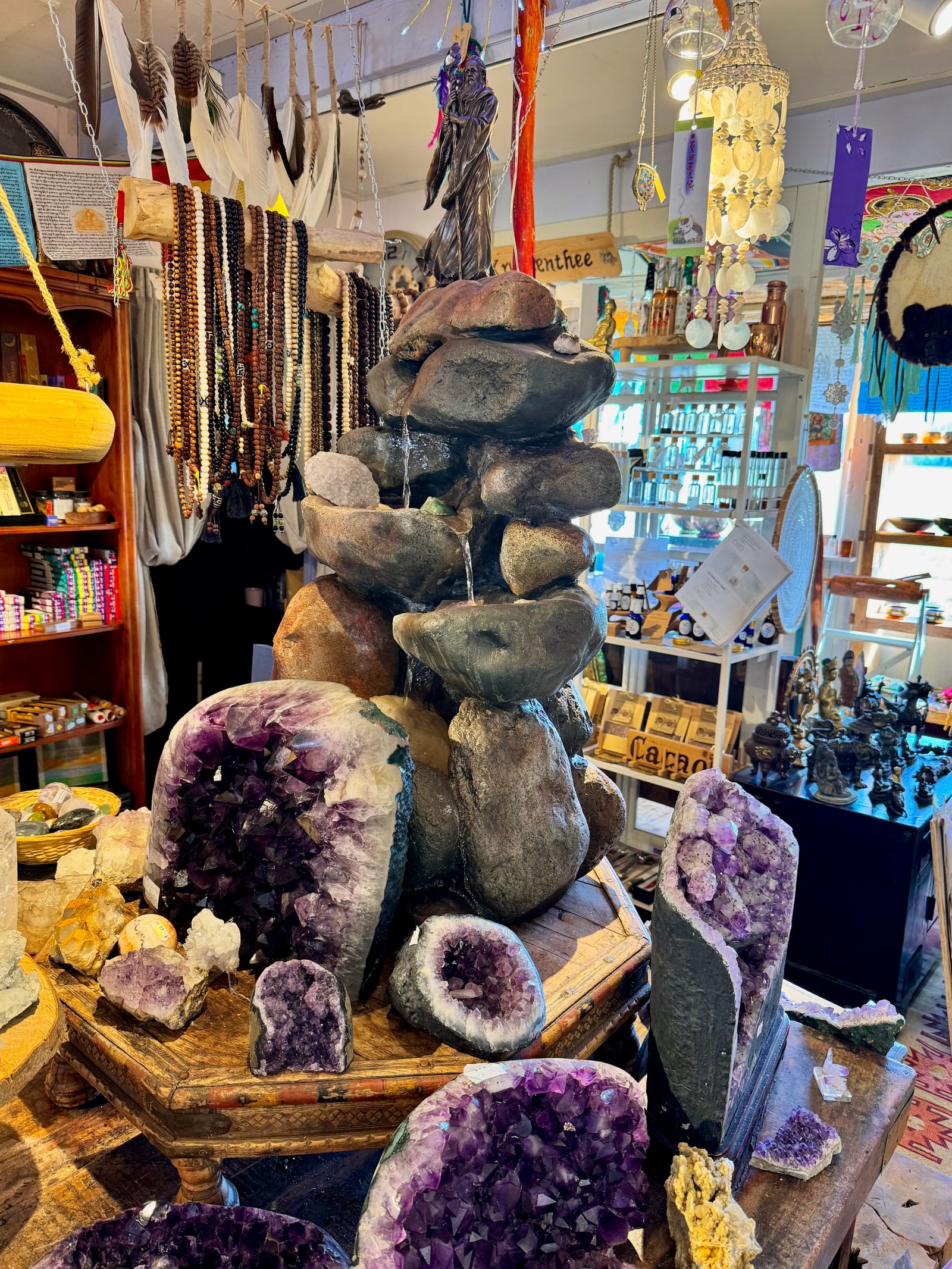 Amethist geodes en waterfontein